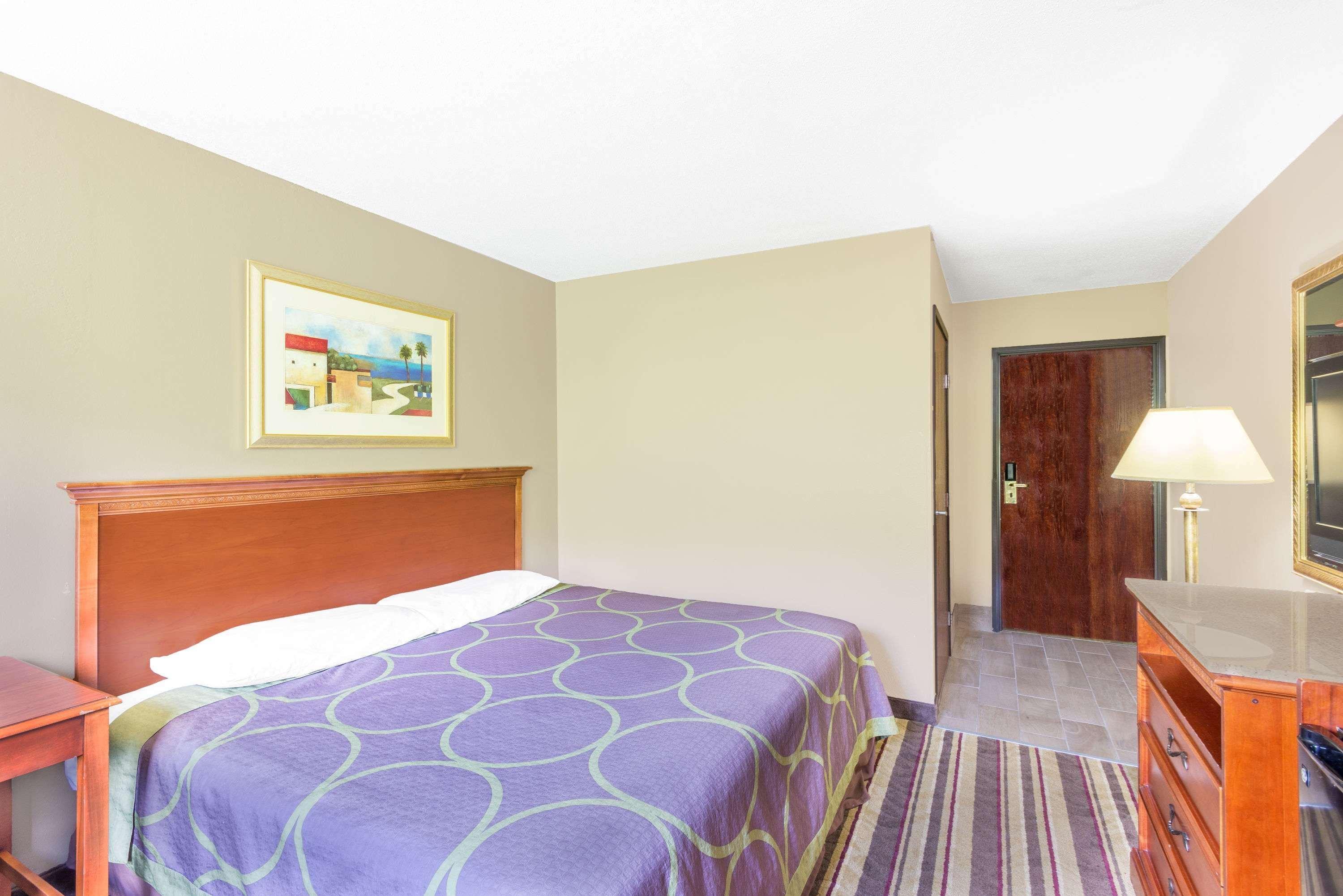 Super 8 By Wyndham Tilton/Lake Winnipesaukee Extérieur photo